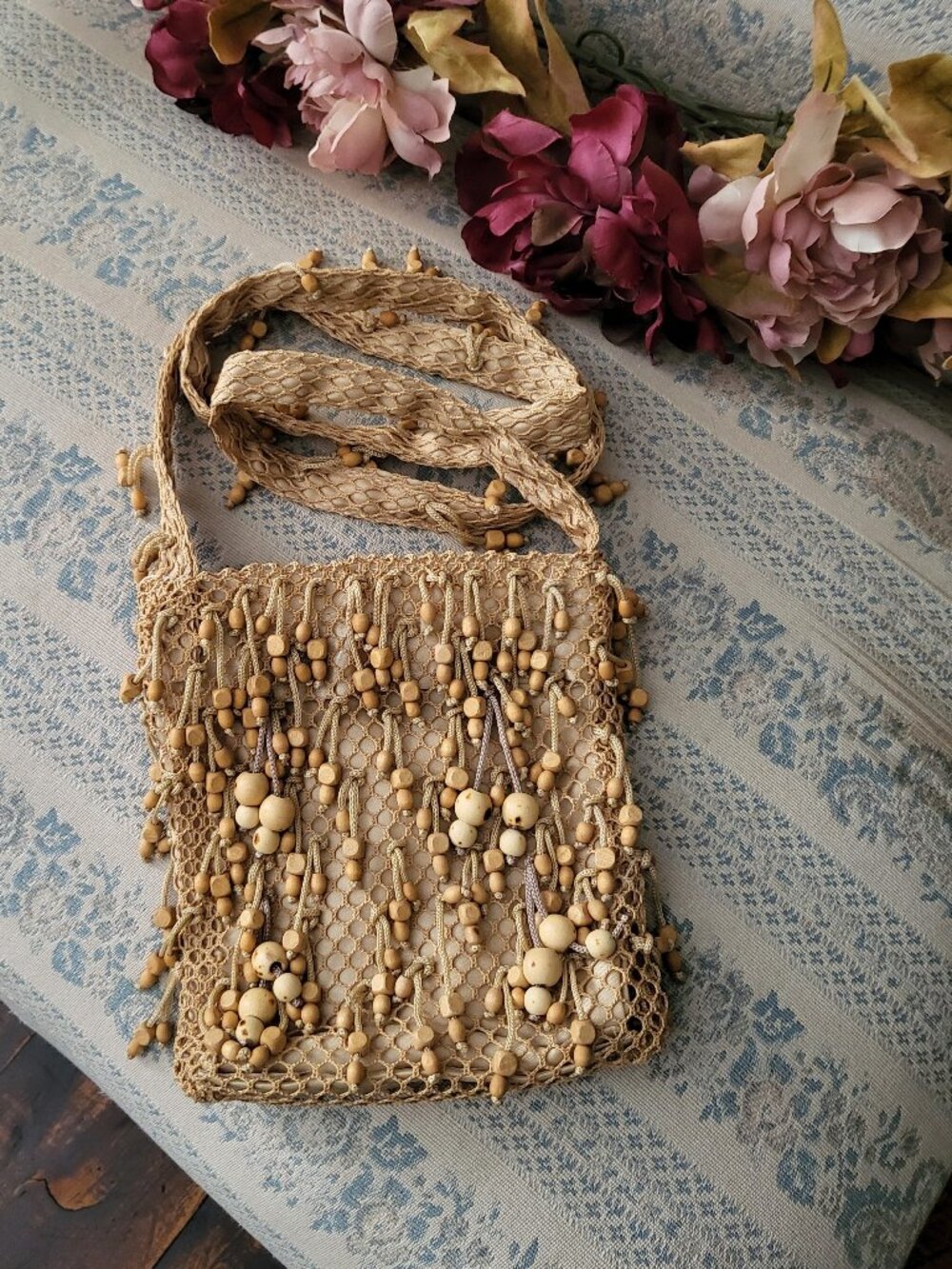 Vintage Bond & Co Beige Mesh Wooden Bead Boho Crossbody Fringe Bag 2000s NWOT